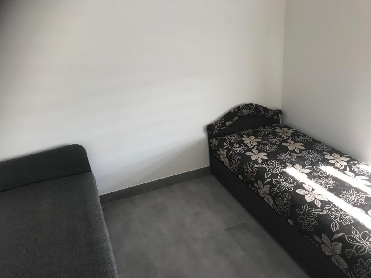 Kris Pokoje Kajetany Exteriör bild